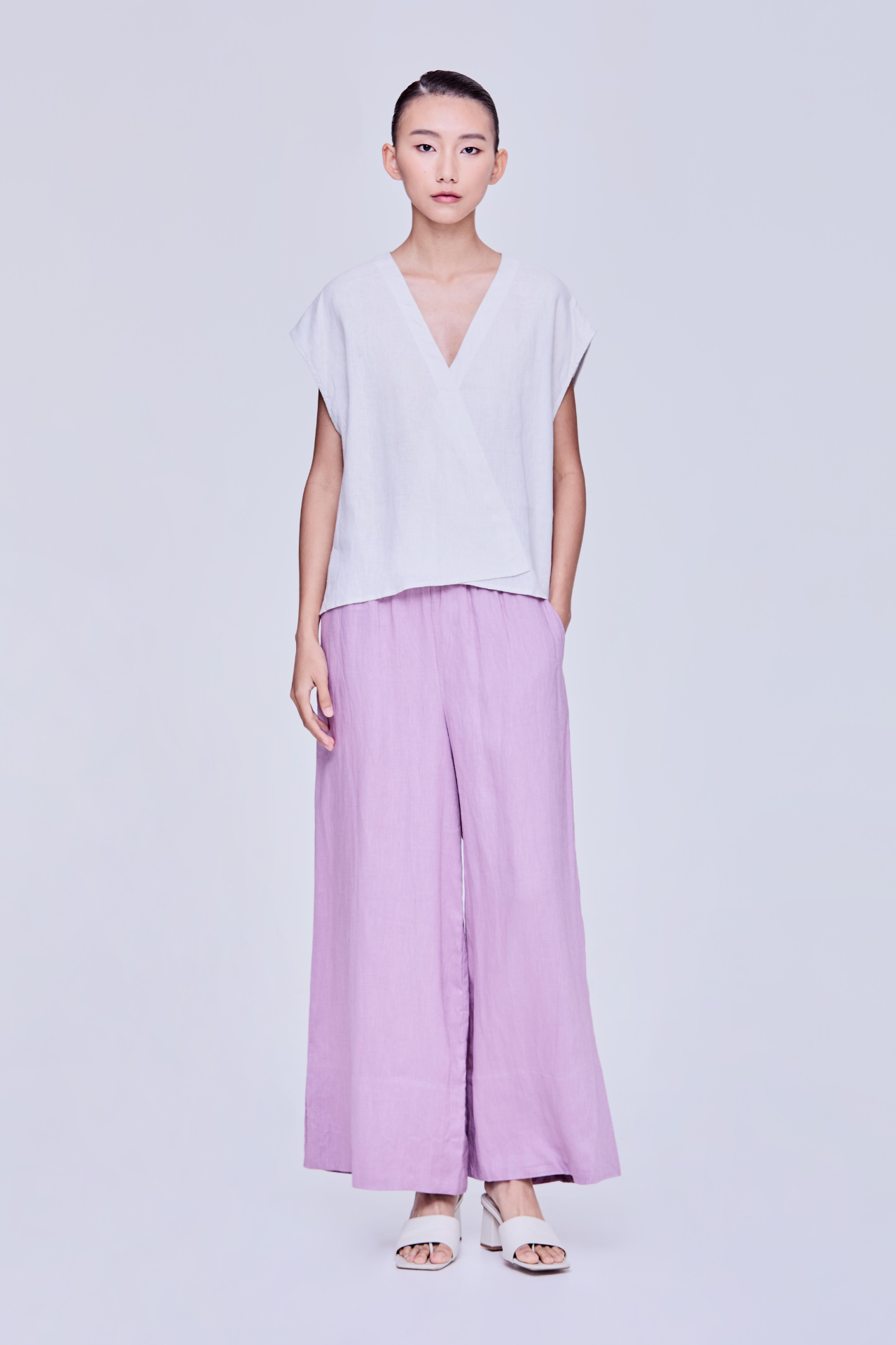 color:FOG GREY