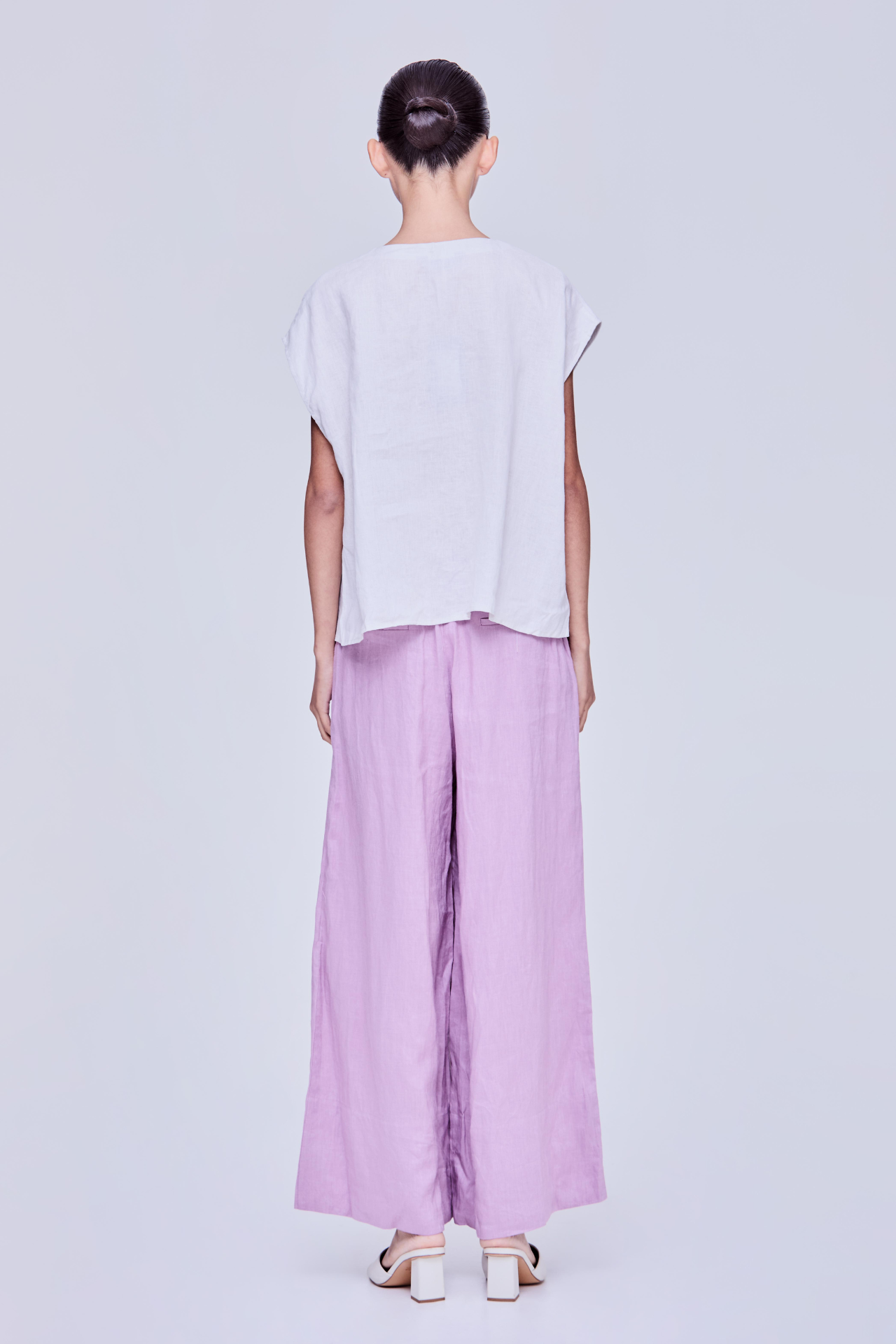 color:FOG GREY