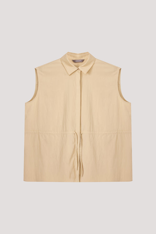 color:WHEAT