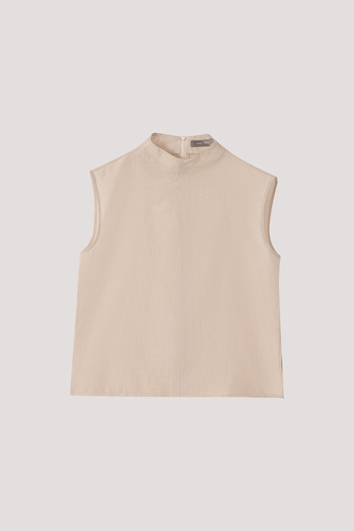 color:BEIGE
