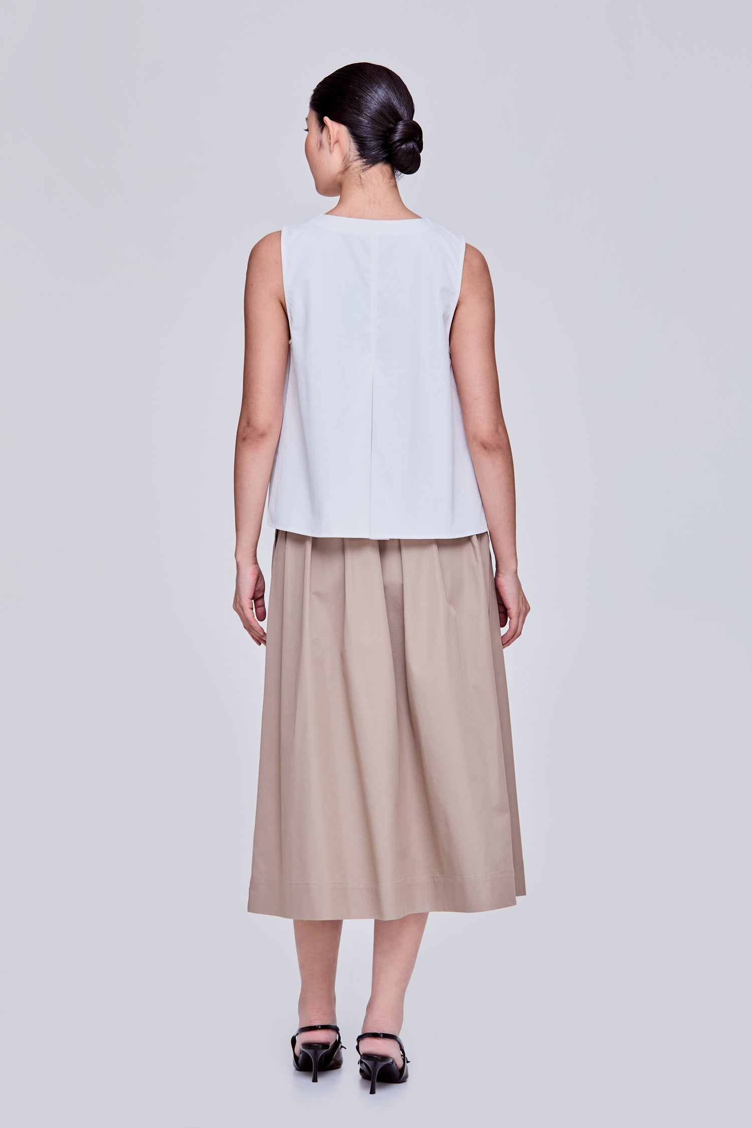 color:IVORY