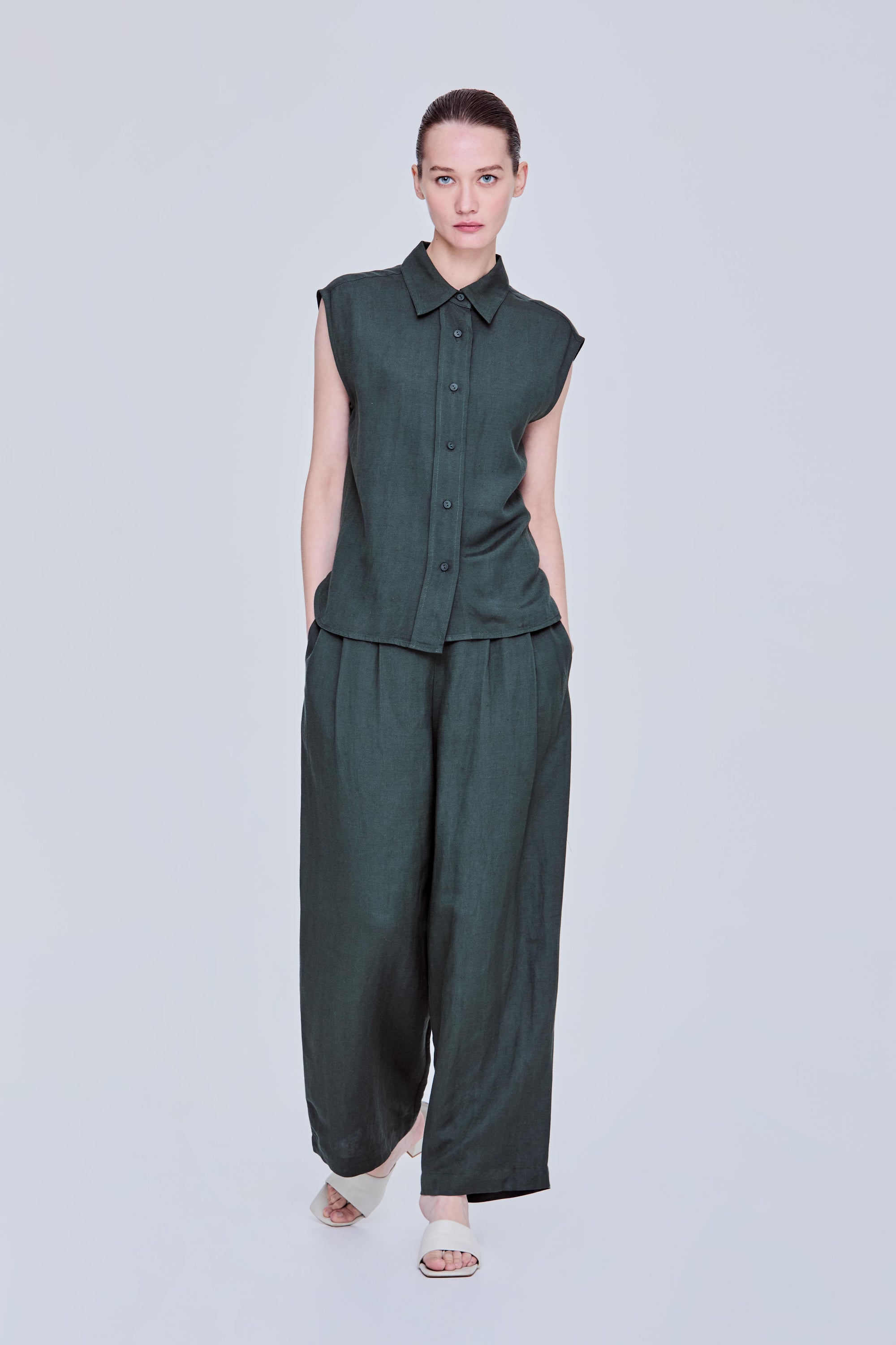 color:DARK GREEN