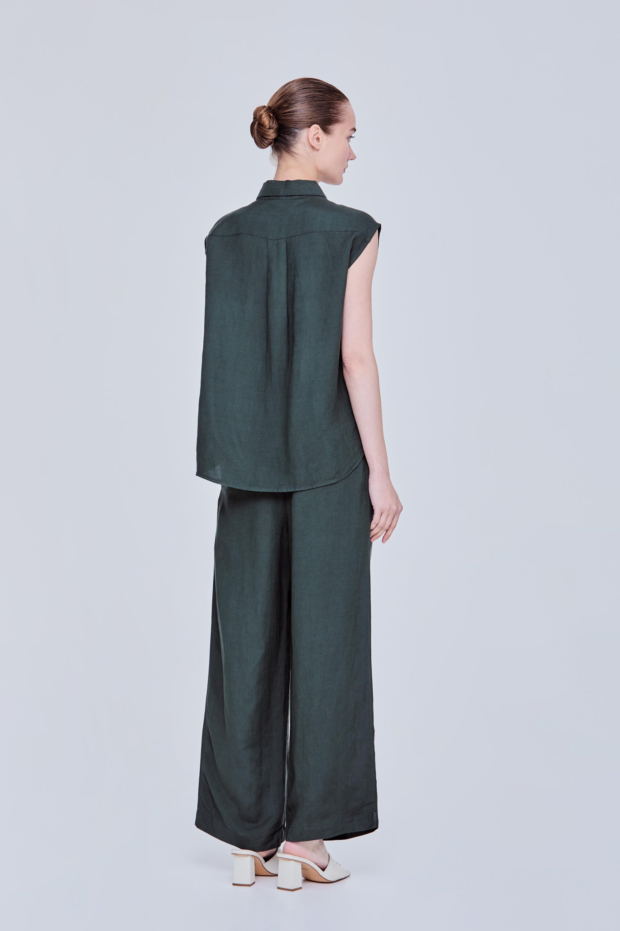 color:DARK GREEN