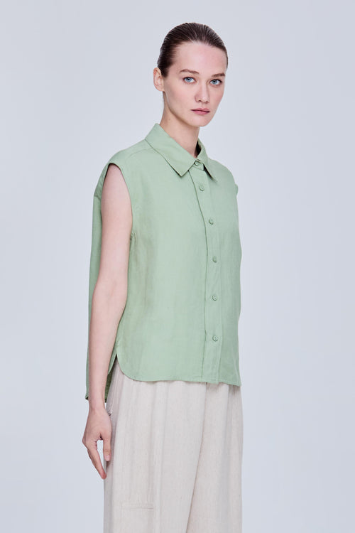 color:LIGHT GREEN