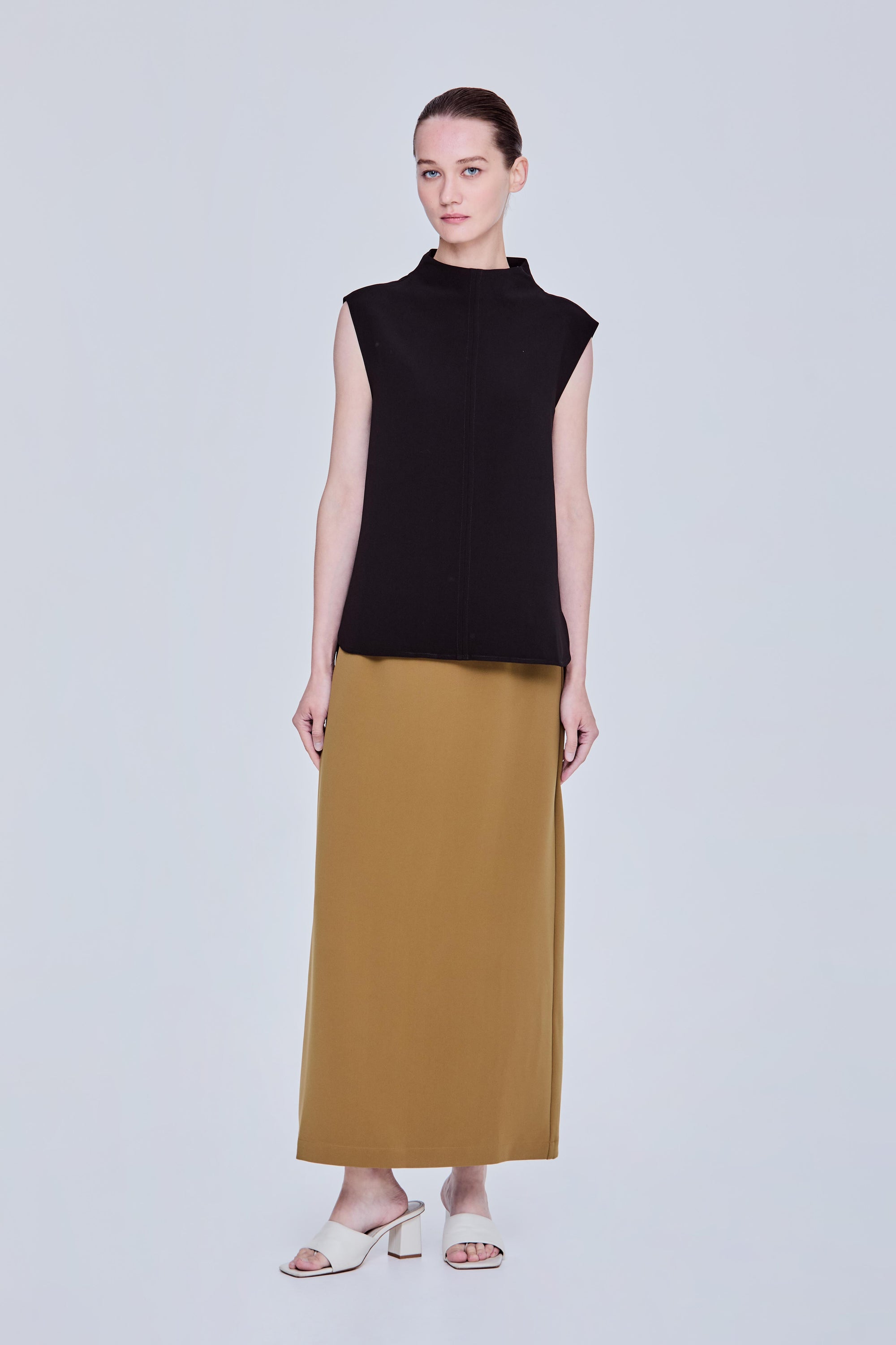 color:NOIR