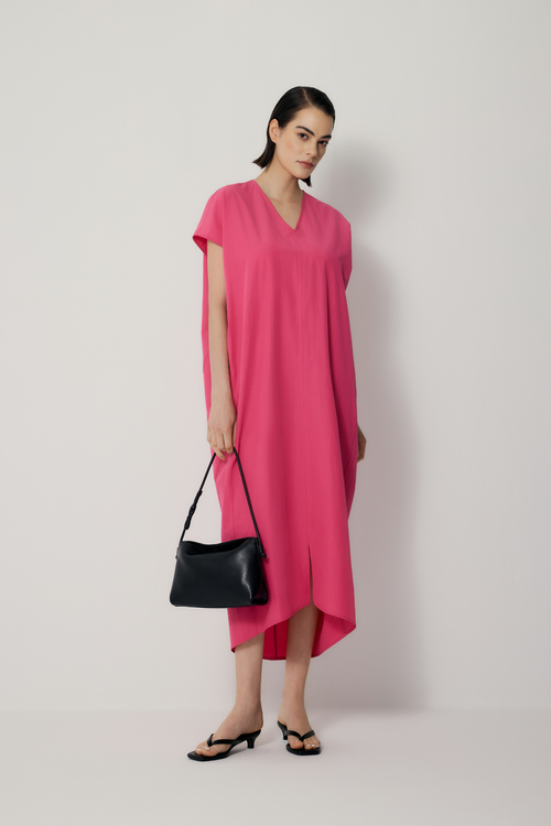 color:HOT PINK