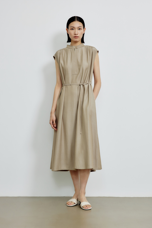 color:KHAKI