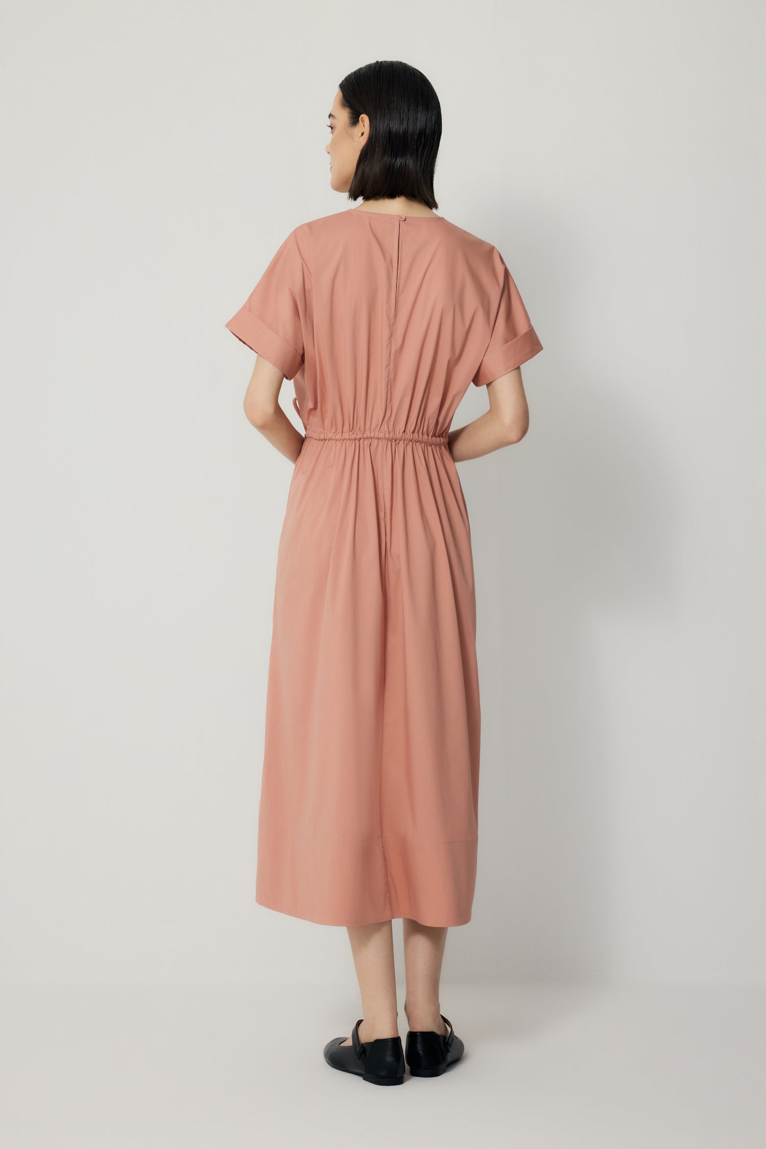 color:SALMON