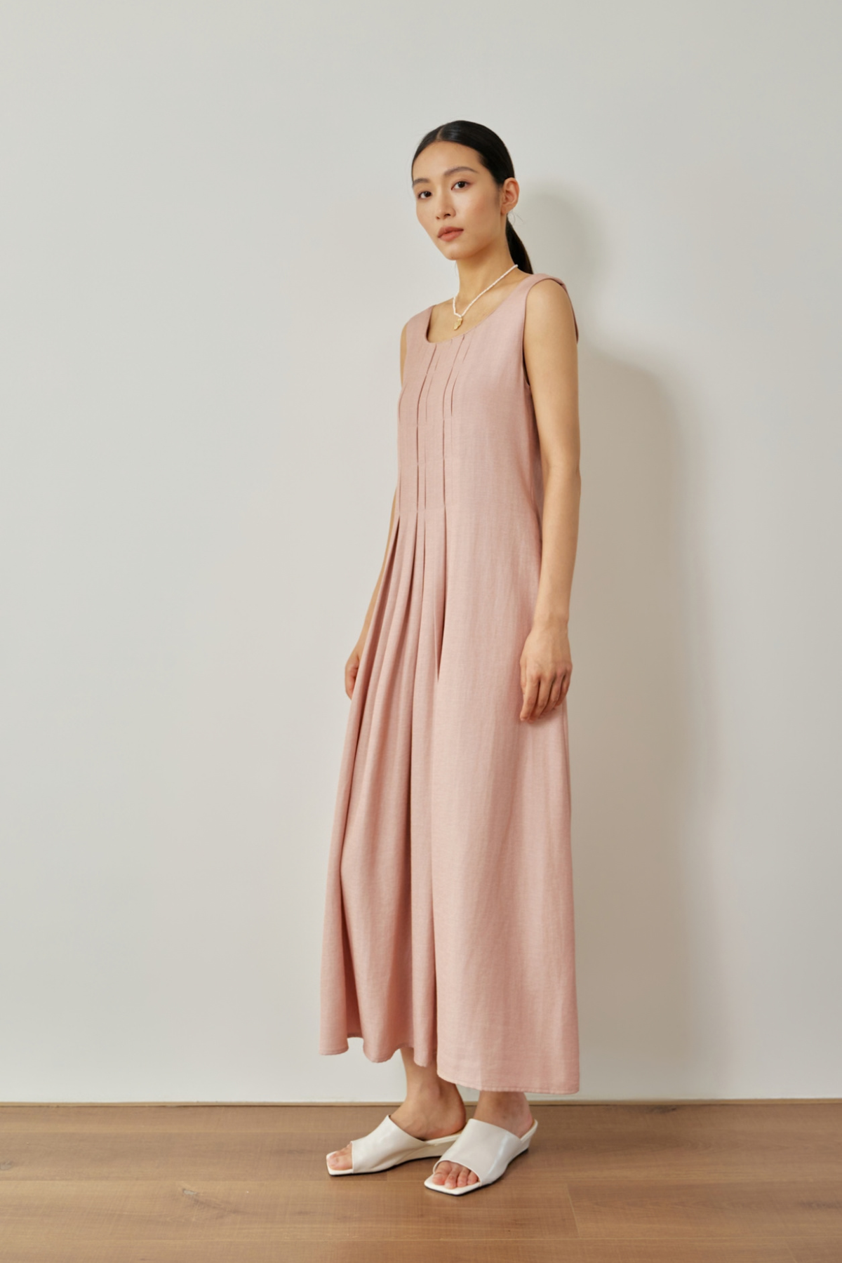 color:BLUSH