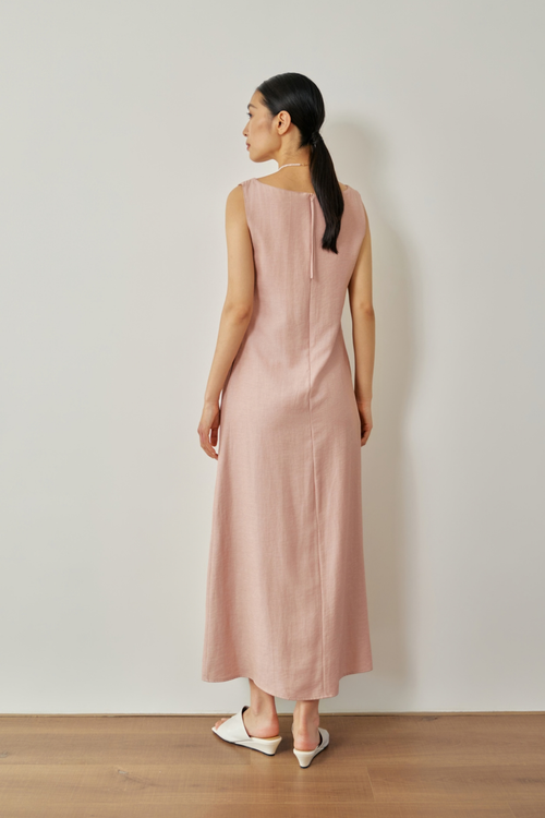 color:BLUSH