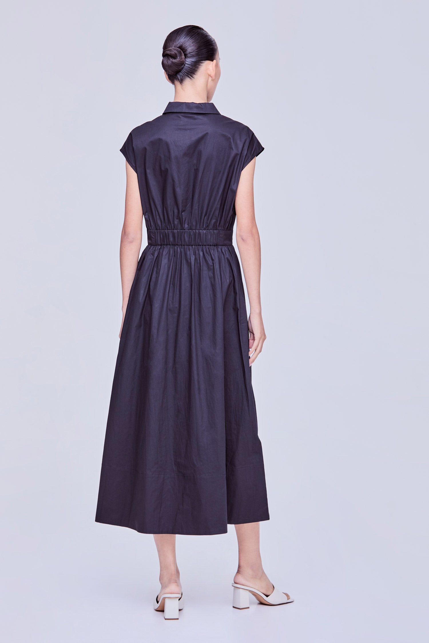 color:NOIR