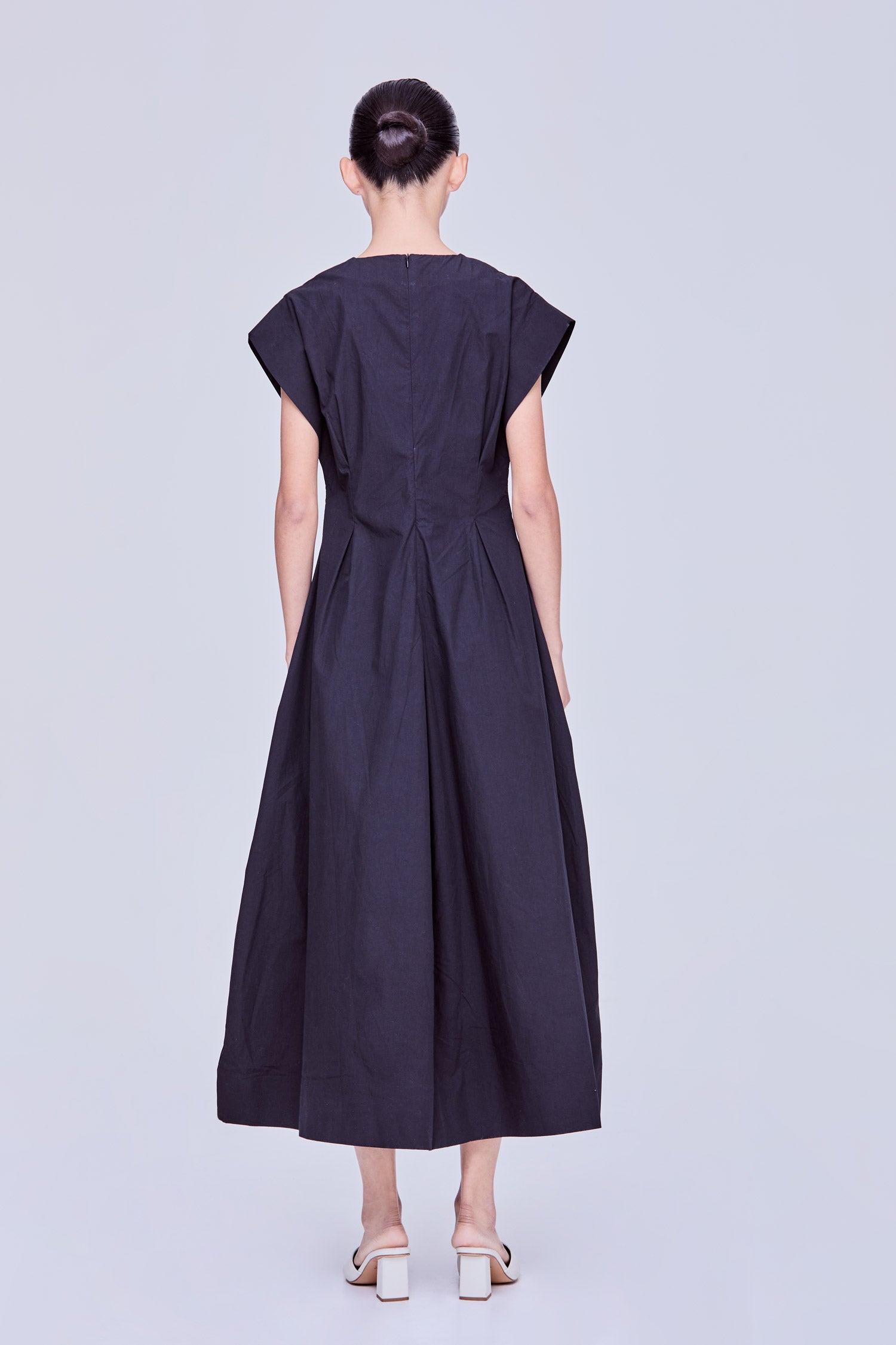 color:NOIR