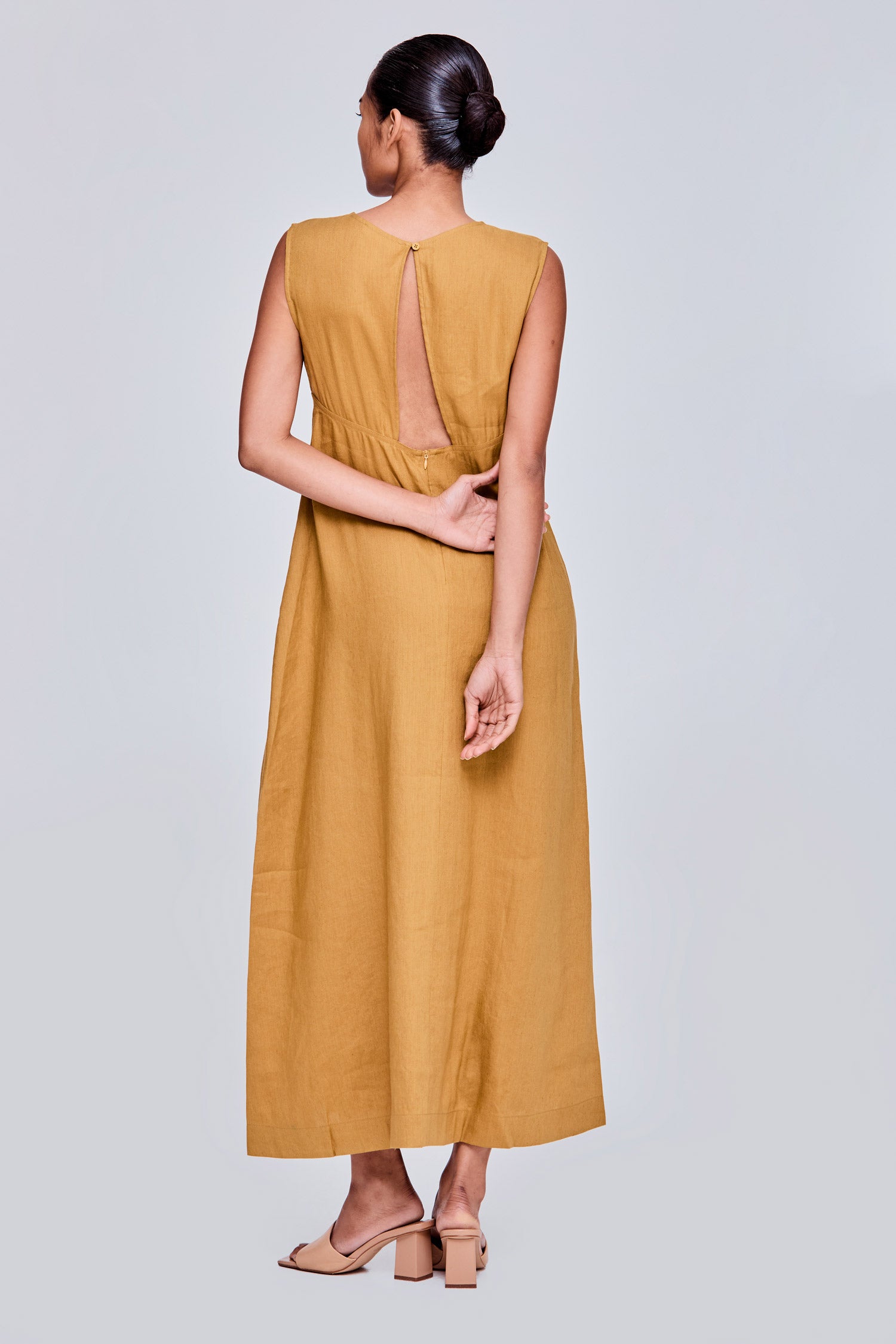 color:OCHRE