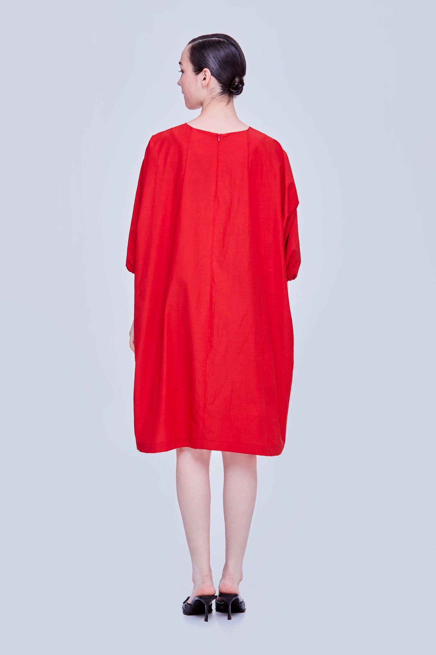 color:SCARLET