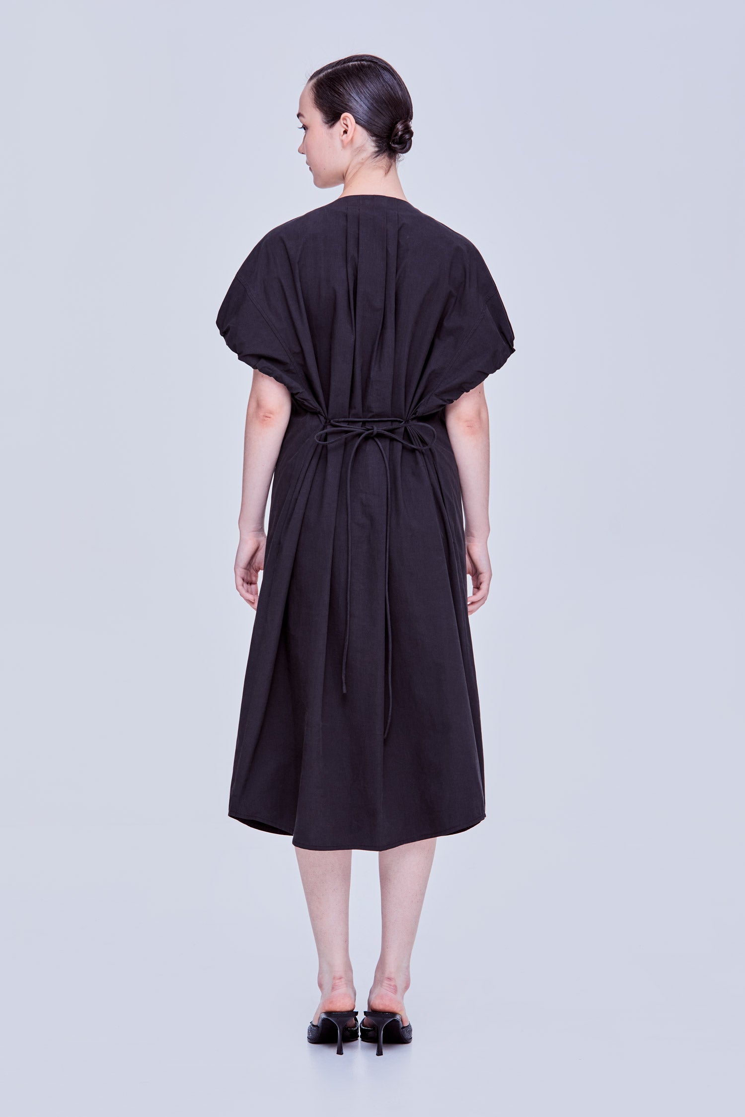 color:NOIR