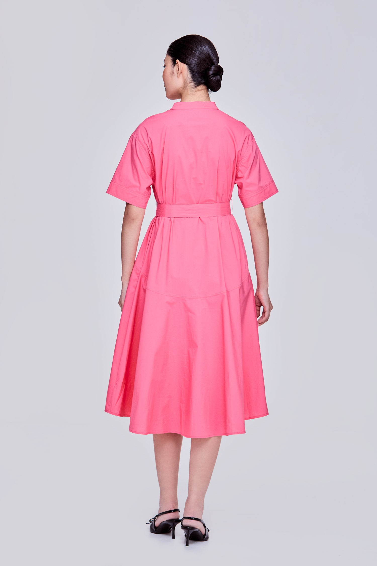color:HOT PINK