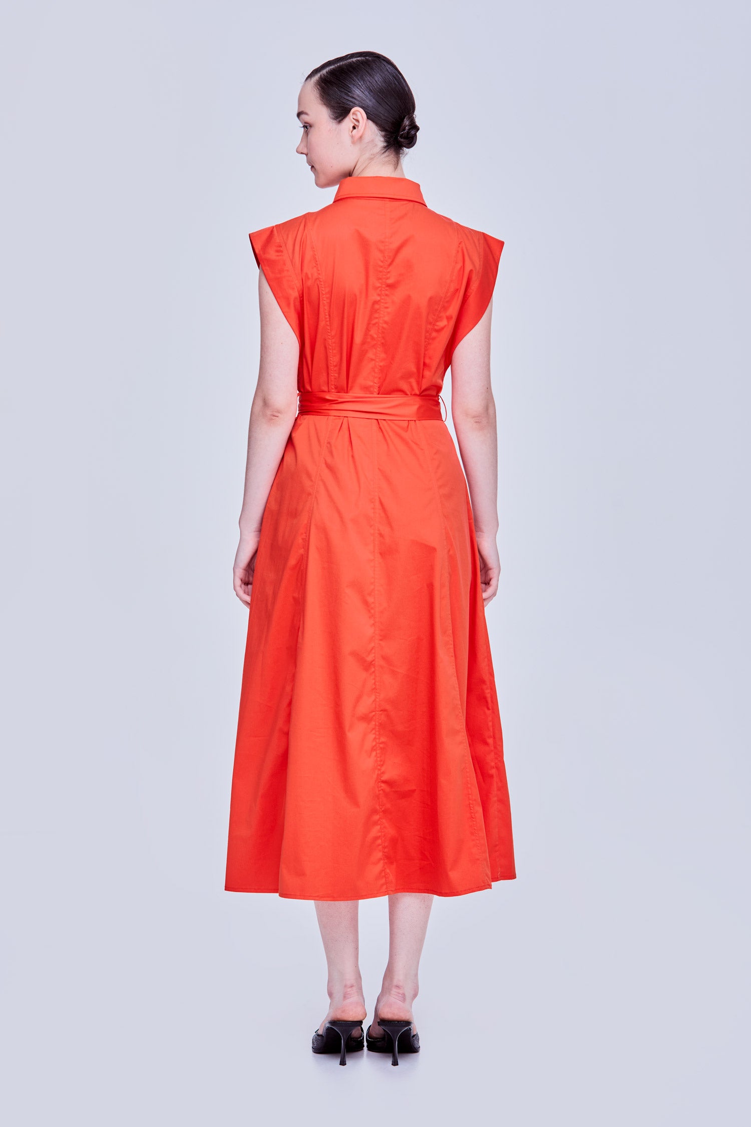 color:TANGERINE