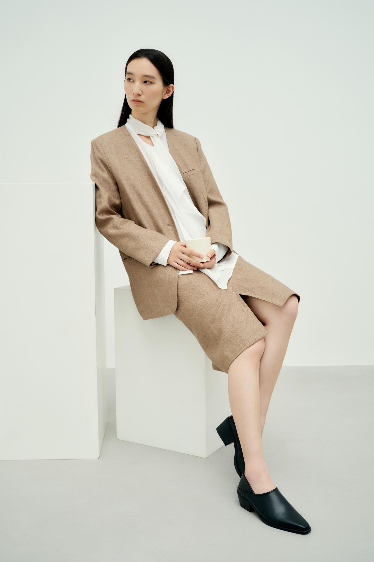 color:BROWN