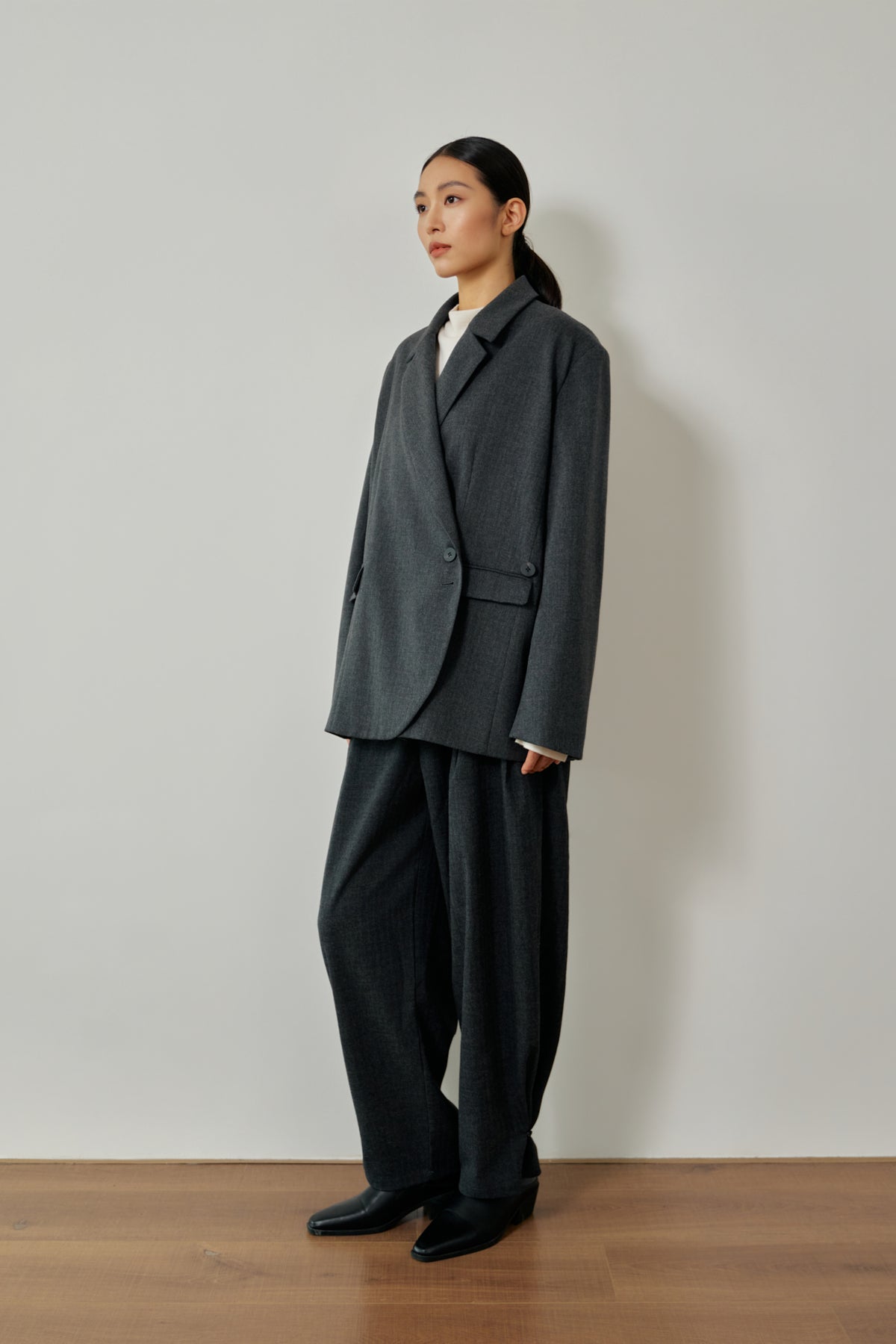 color:HUE GREY