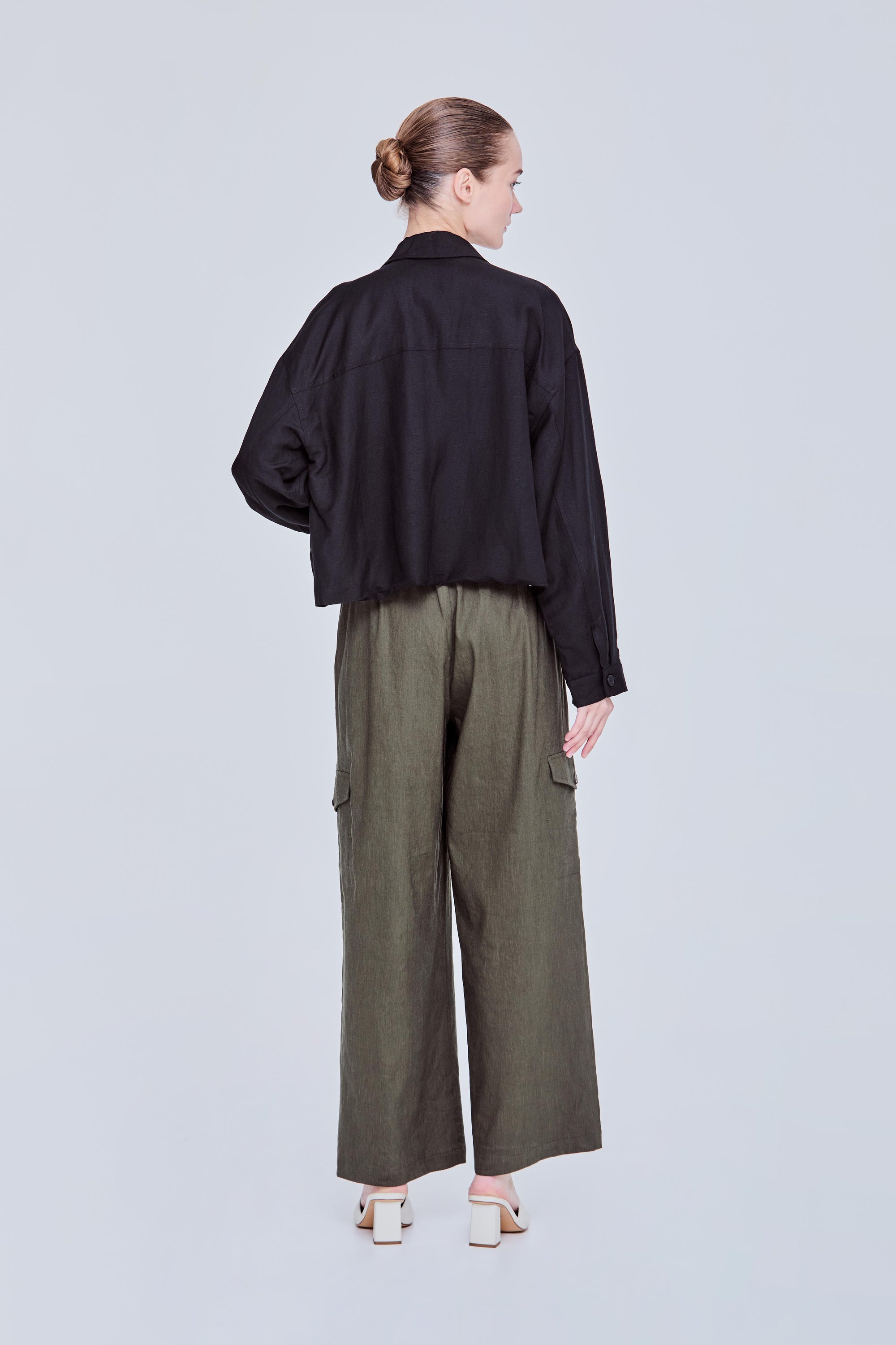 color:NOIR