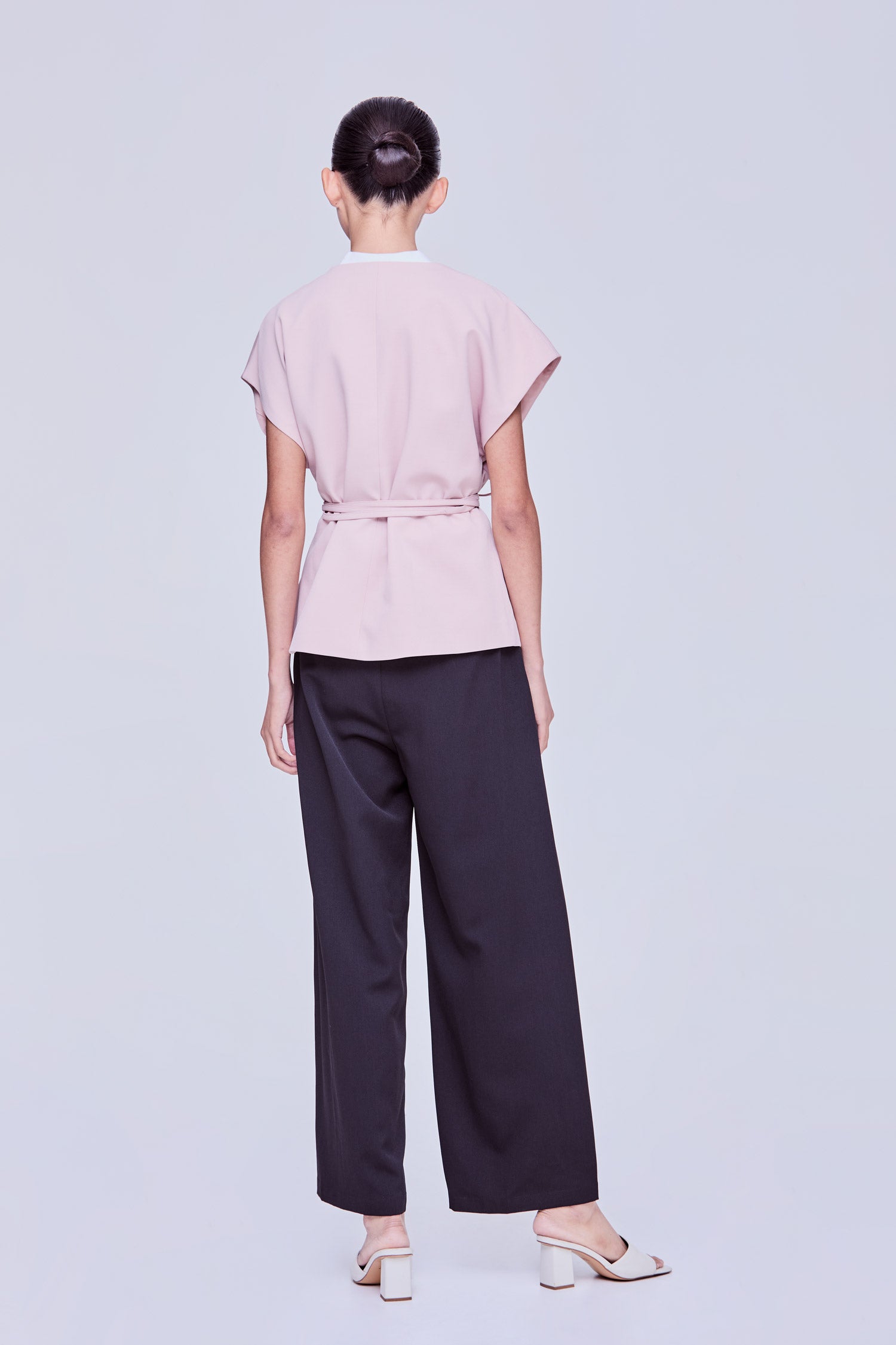 color:BLUSH
