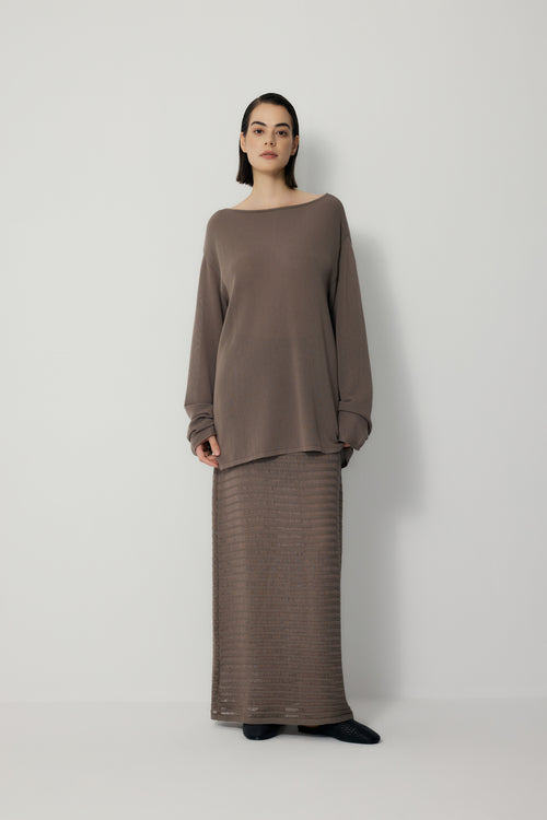 color:BROWN