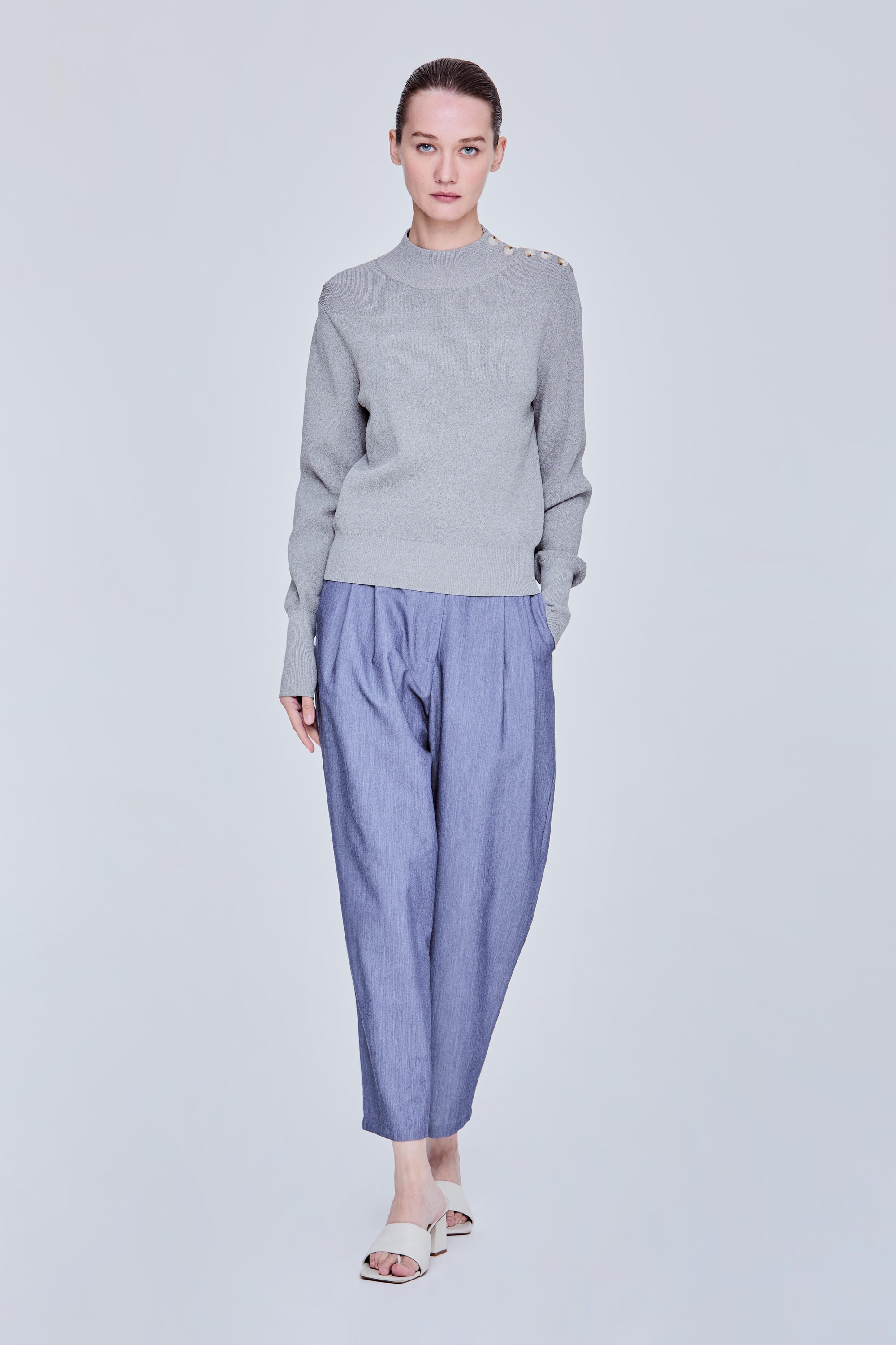 color:HUE GREY