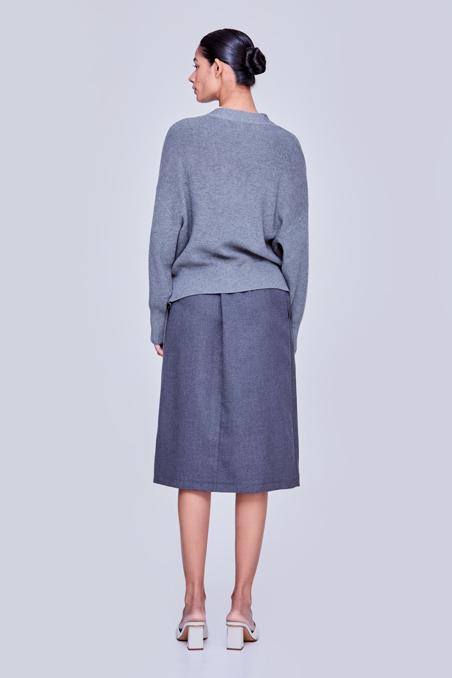 color:HUE GREY