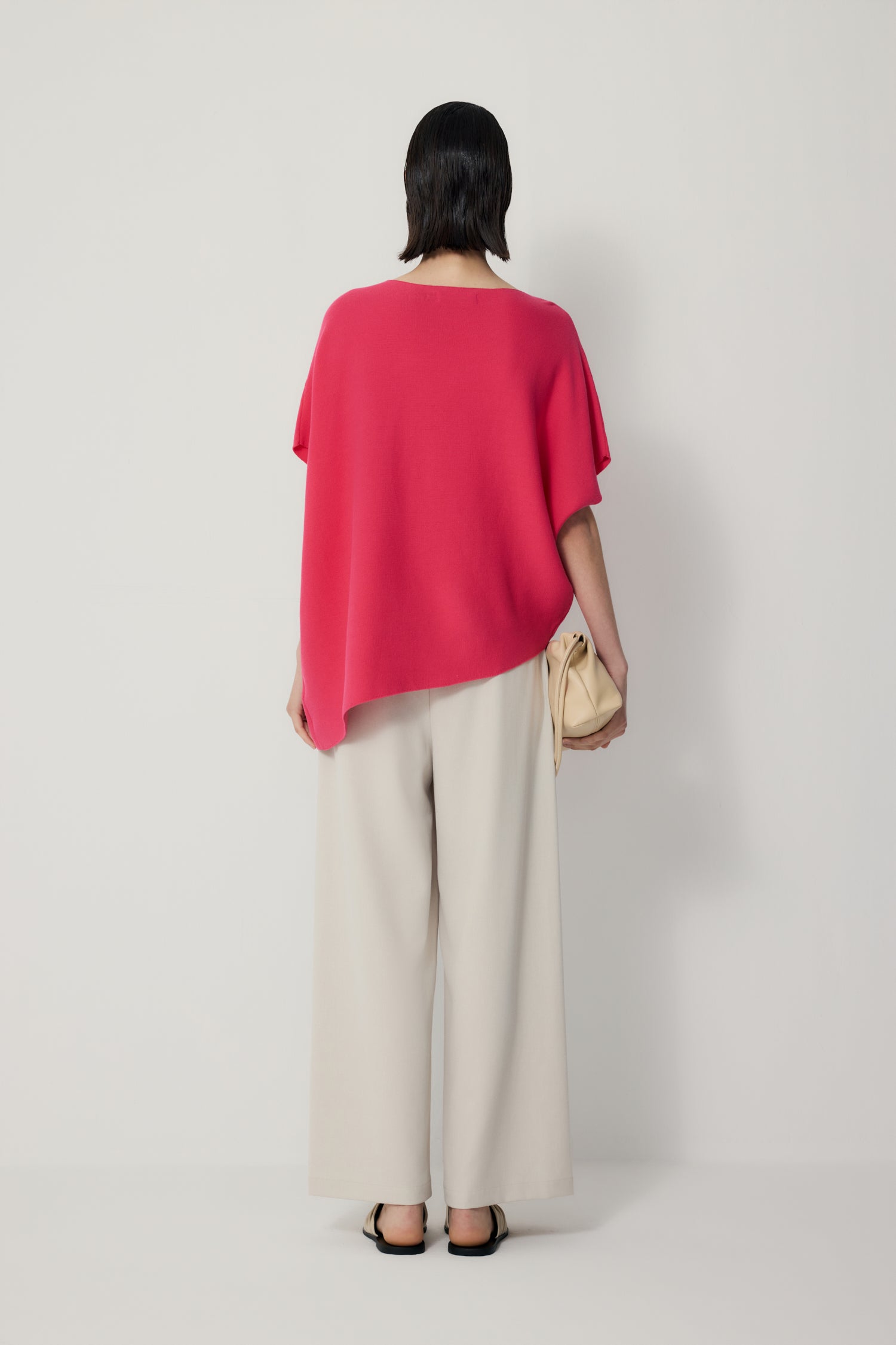 color:HOT PINK