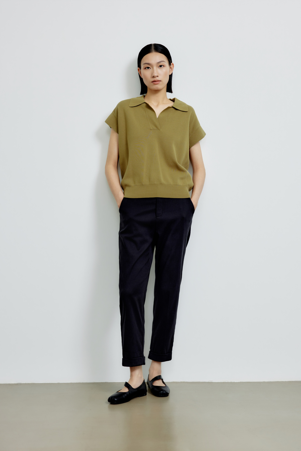 color:OLIVE