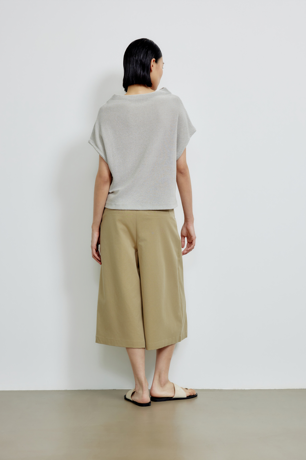 color:SILVER GREY