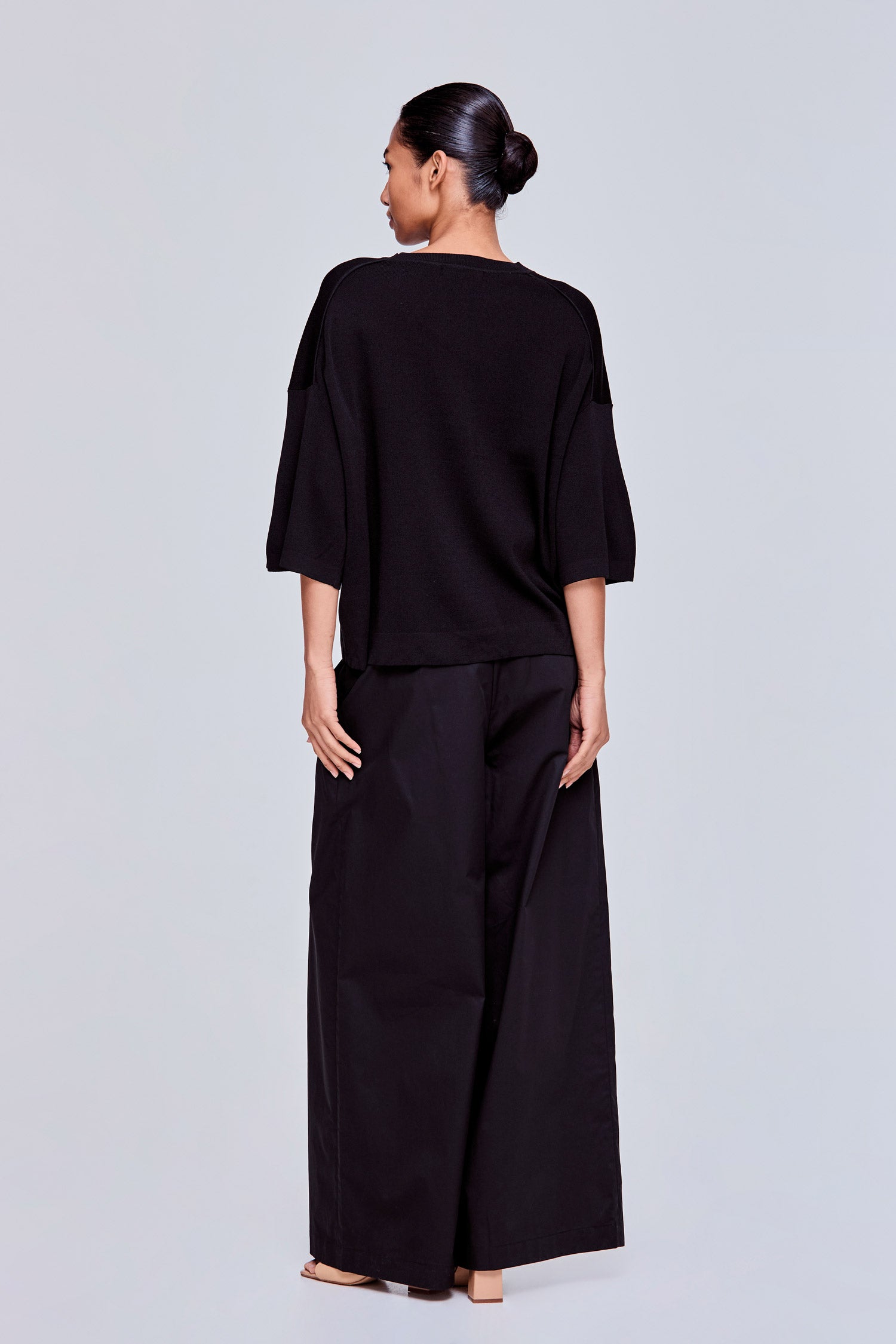 color:NOIR