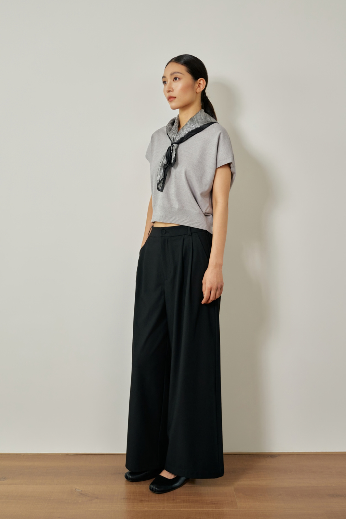 color:NOIR