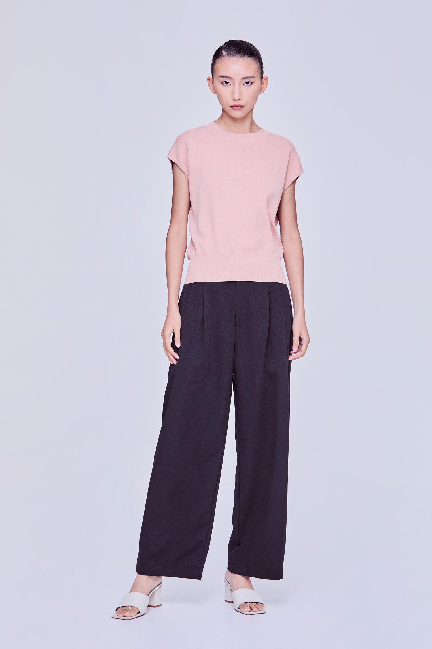 color:BLUSH