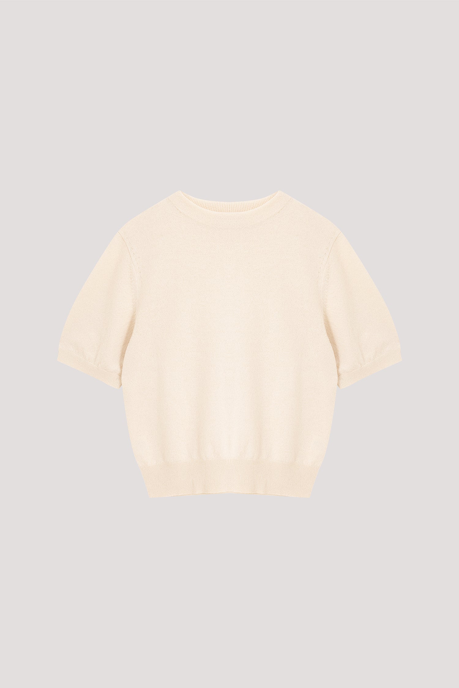 color:BEIGE