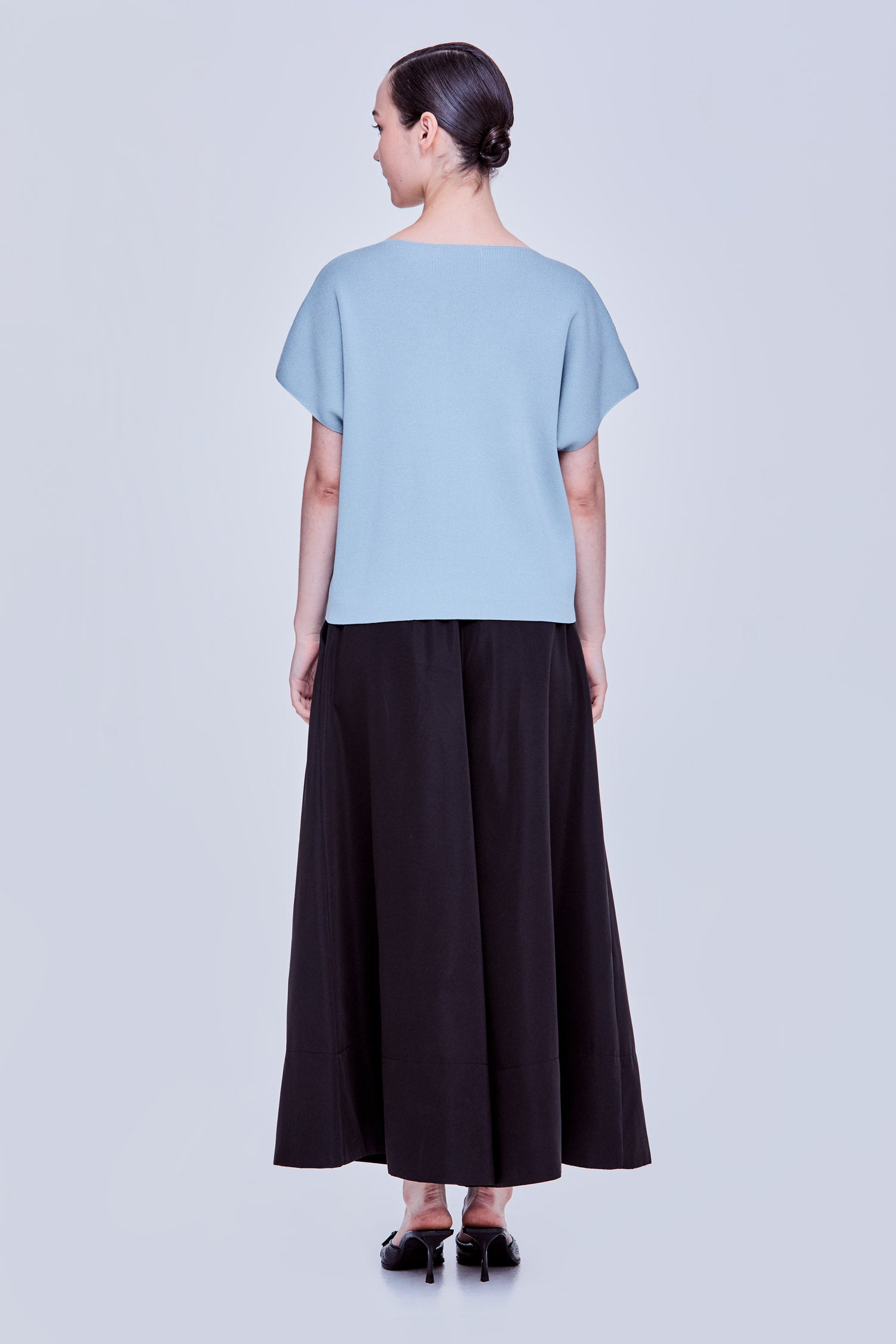 color:AQUA BLUE