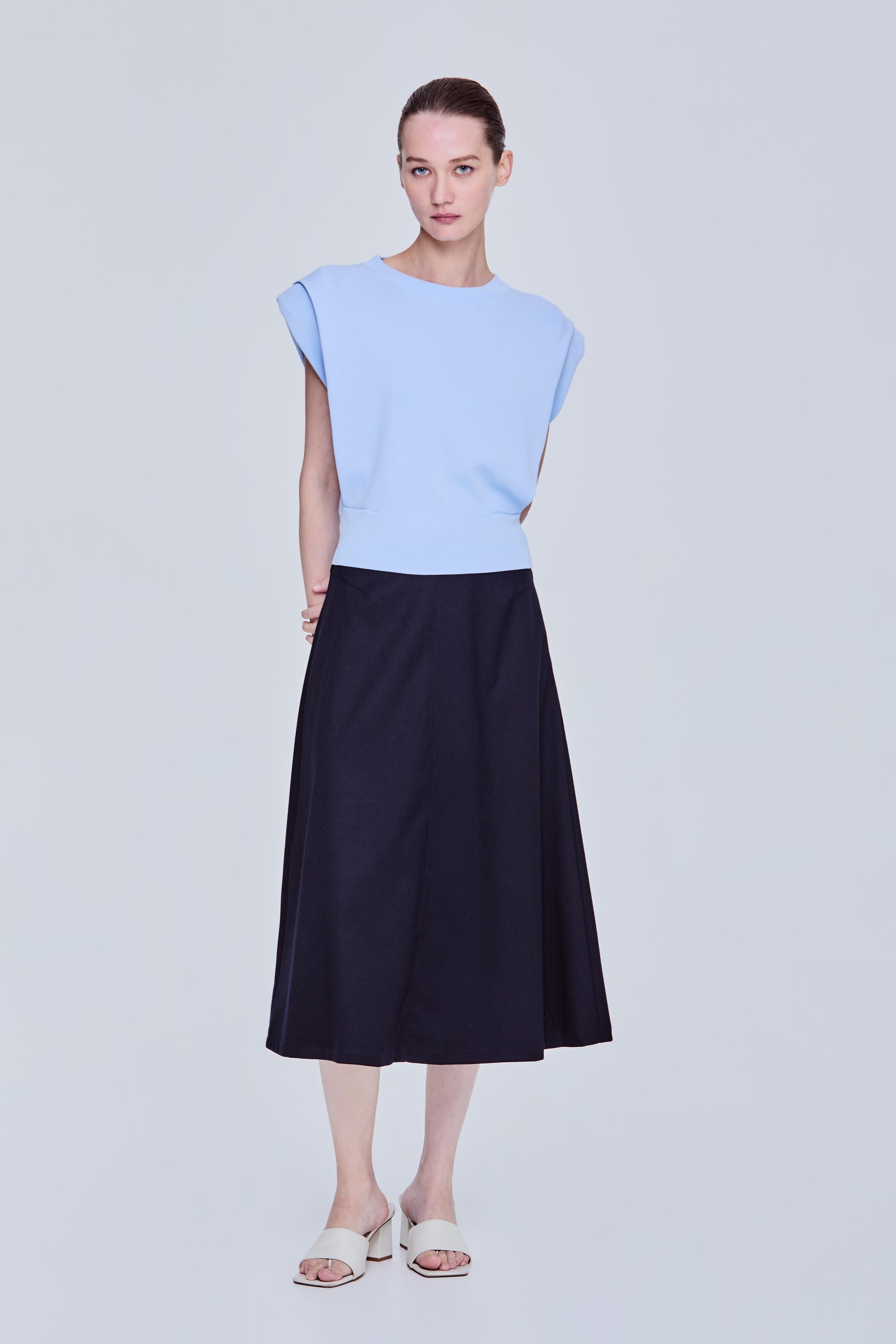 color:SKY BLUE 