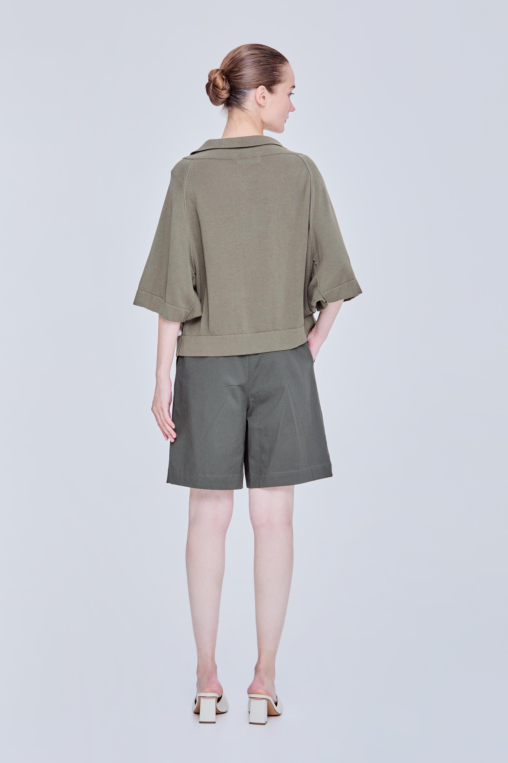 color:ARMY GREEN