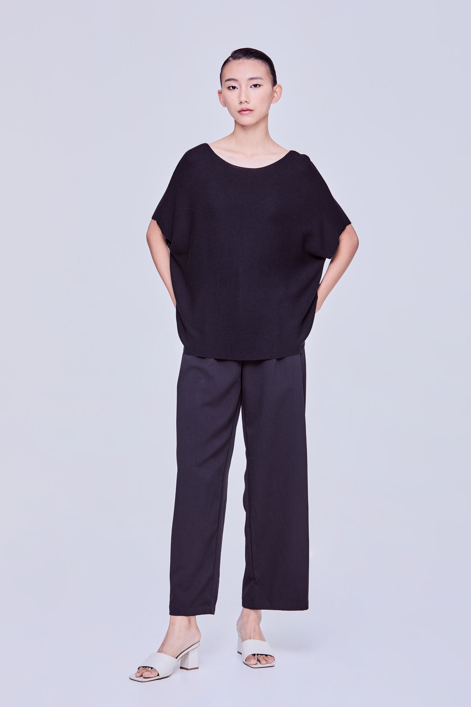 color:NOIR 