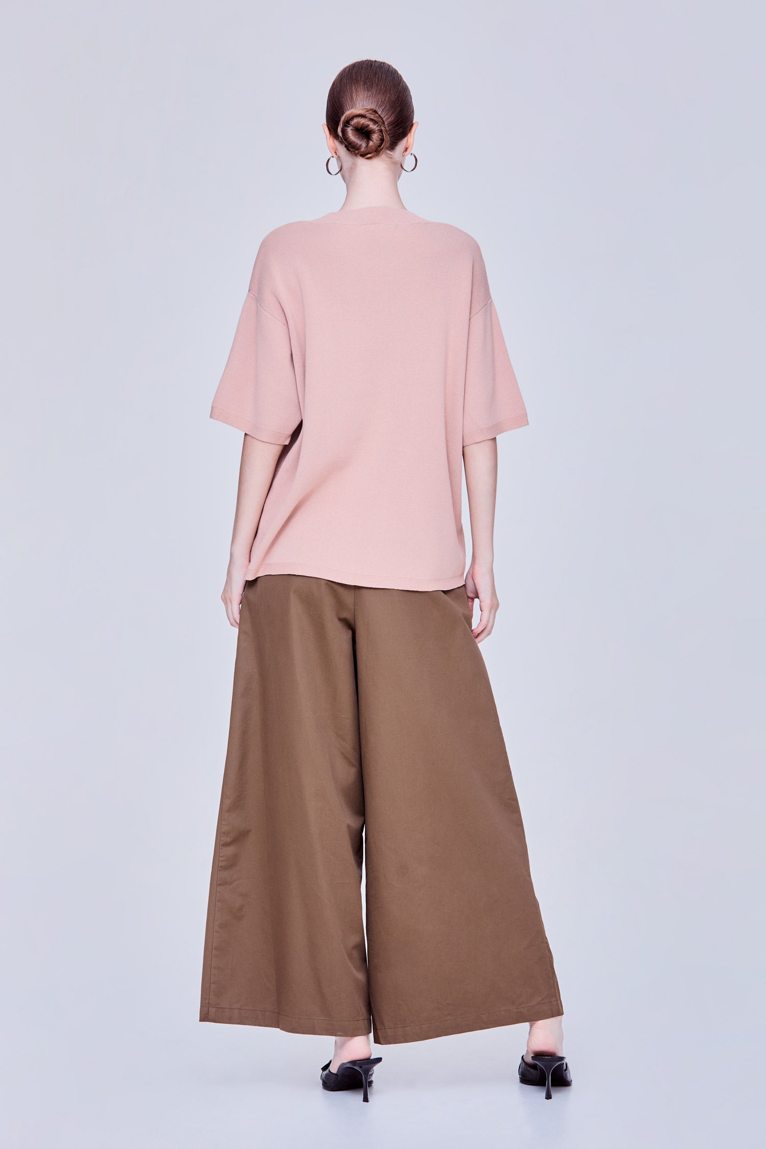 color:BLUSH