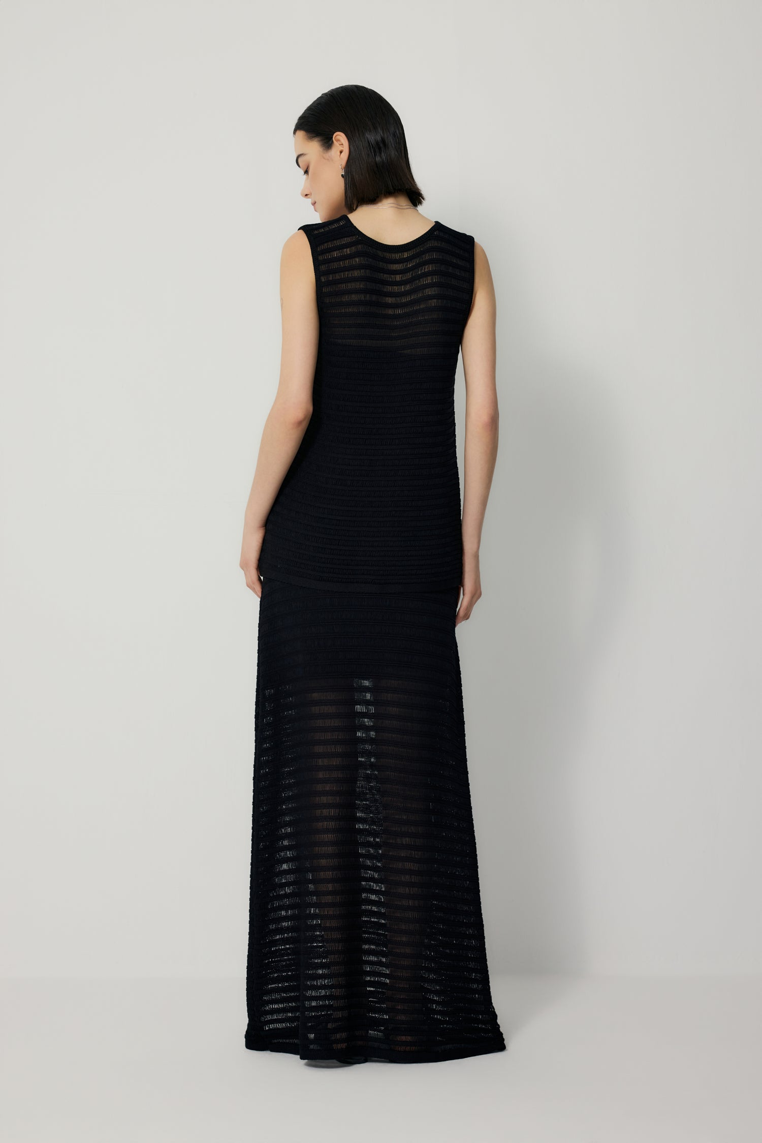 color:NOIR
