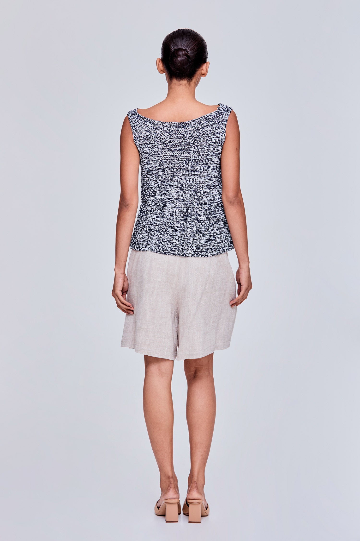 color:NAVY