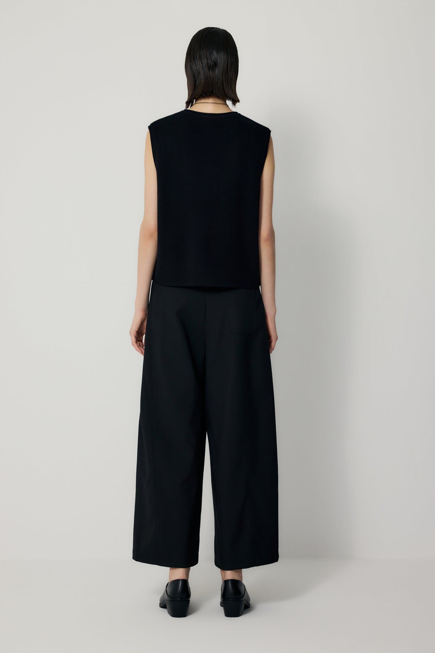color:NOIR
