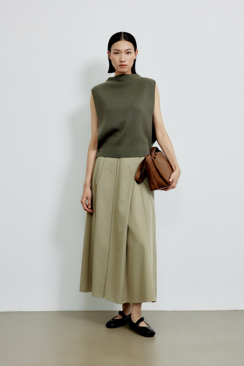color:KHAKI GREEN