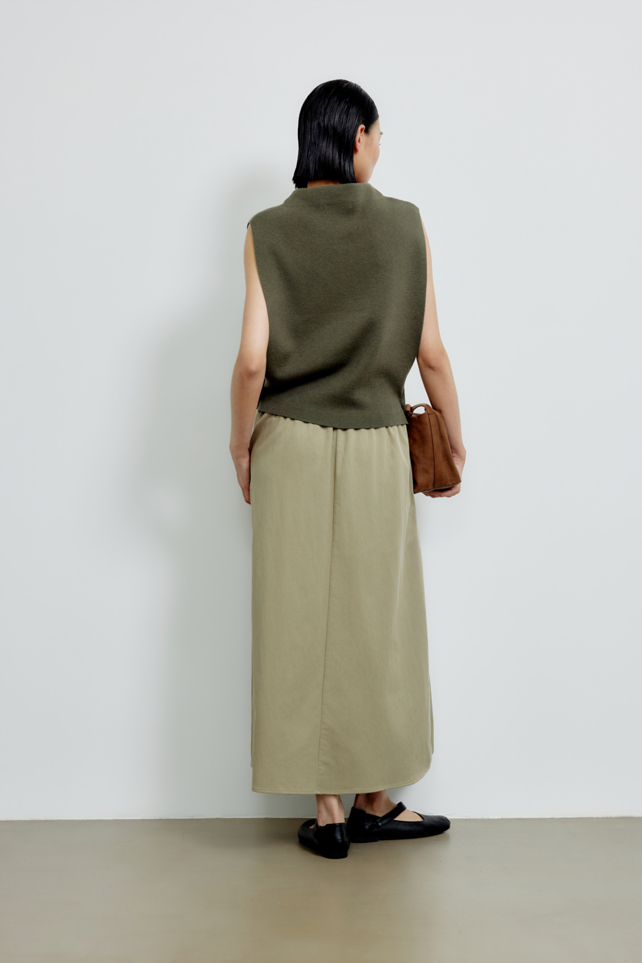 color:KHAKI GREEN
