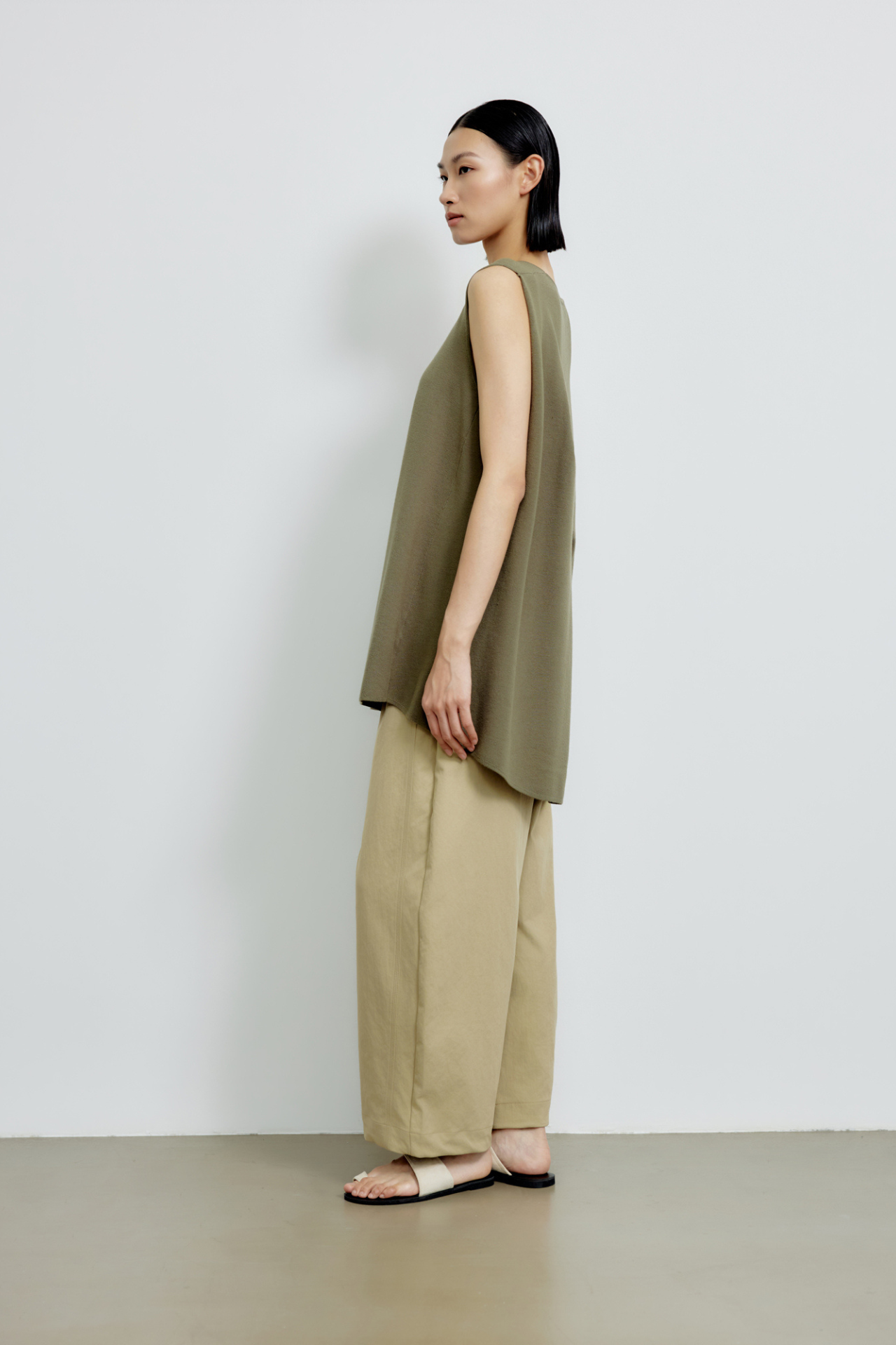 color:KHAKI GREEN