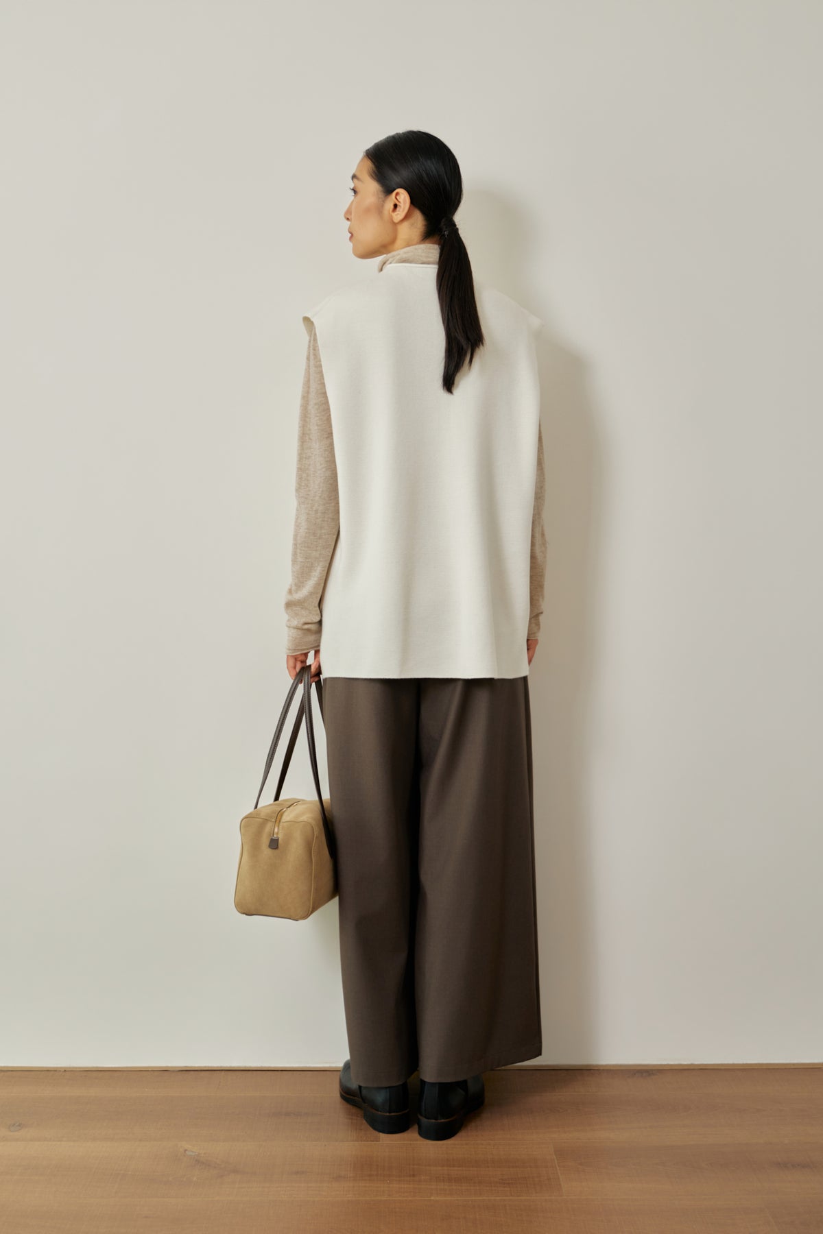 color:IVORY