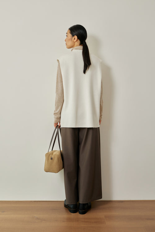 color:IVORY