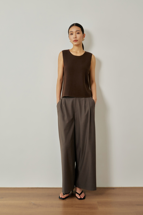 color:DARK BROWN