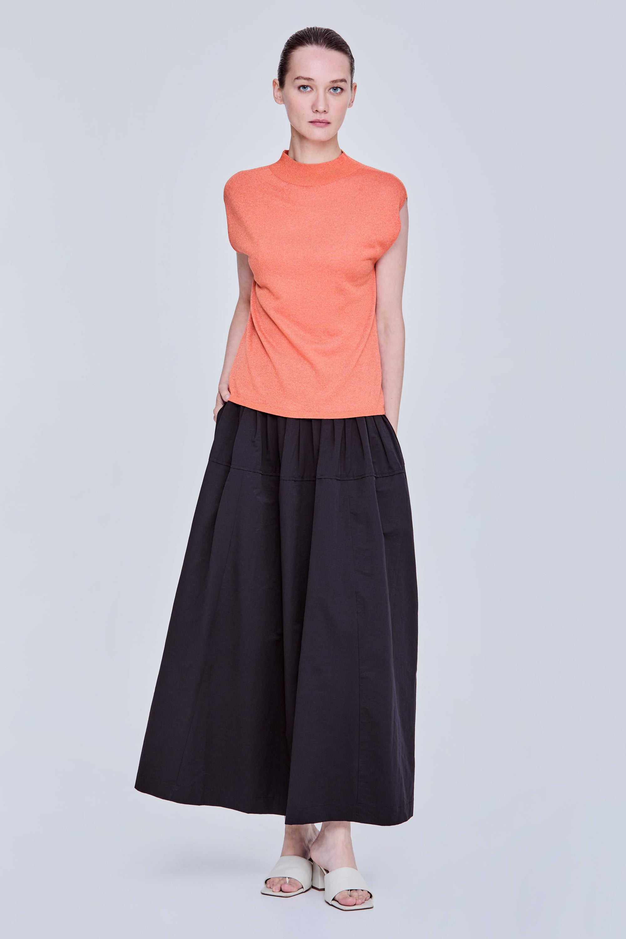 color:ORANGE